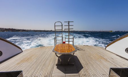 Golden Dolphin III_Dive Platform