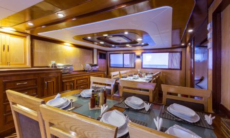 Golden Dolphin II_Restaurant