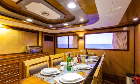 Golden Dolphin II_Restaurant