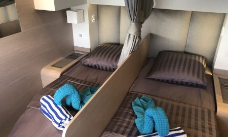 Aqua Tiki III_Twin Cabin