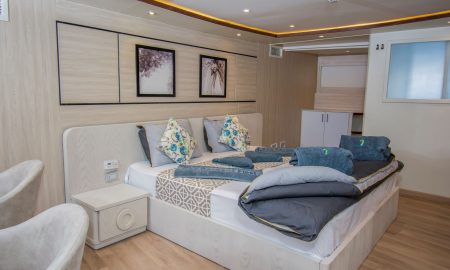 Sea Serpent Grand_Mail Deck Suite