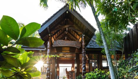 Нуку-Хива_на_курорте_Перл_общественная_территория