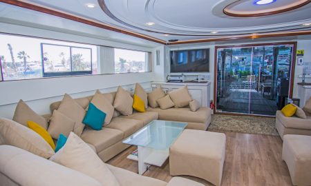 Sea Serpent Grand_Salon