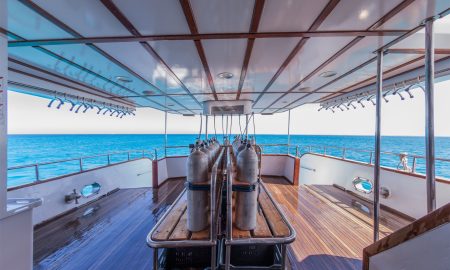 Thunderbird_Dive Deck