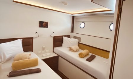 Thunderbird_Twin Cabin