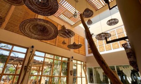 The Breakers Diving & Surfing Lodge_Reef Bar Lounge