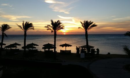 The Breakers Diving & Surfing Lodge_Sunrise at the Beach