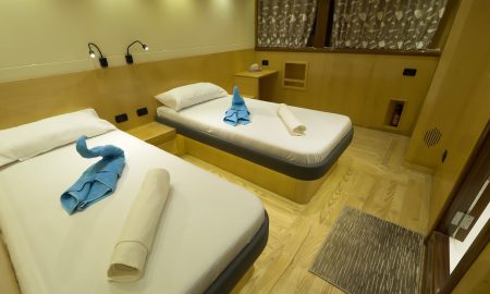 Golden Dolphin IV_Twin Cabin