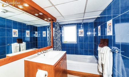 Nautilus Explorer_Premium Suite Bathroom